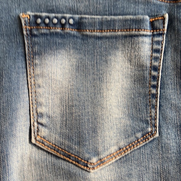 BlankNYC Barrow Vintage High Rise Denim Shorts - Picture 10 of 12